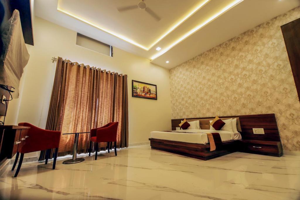Hotel Amar Vilas & Resort Bharatpur Exterior photo