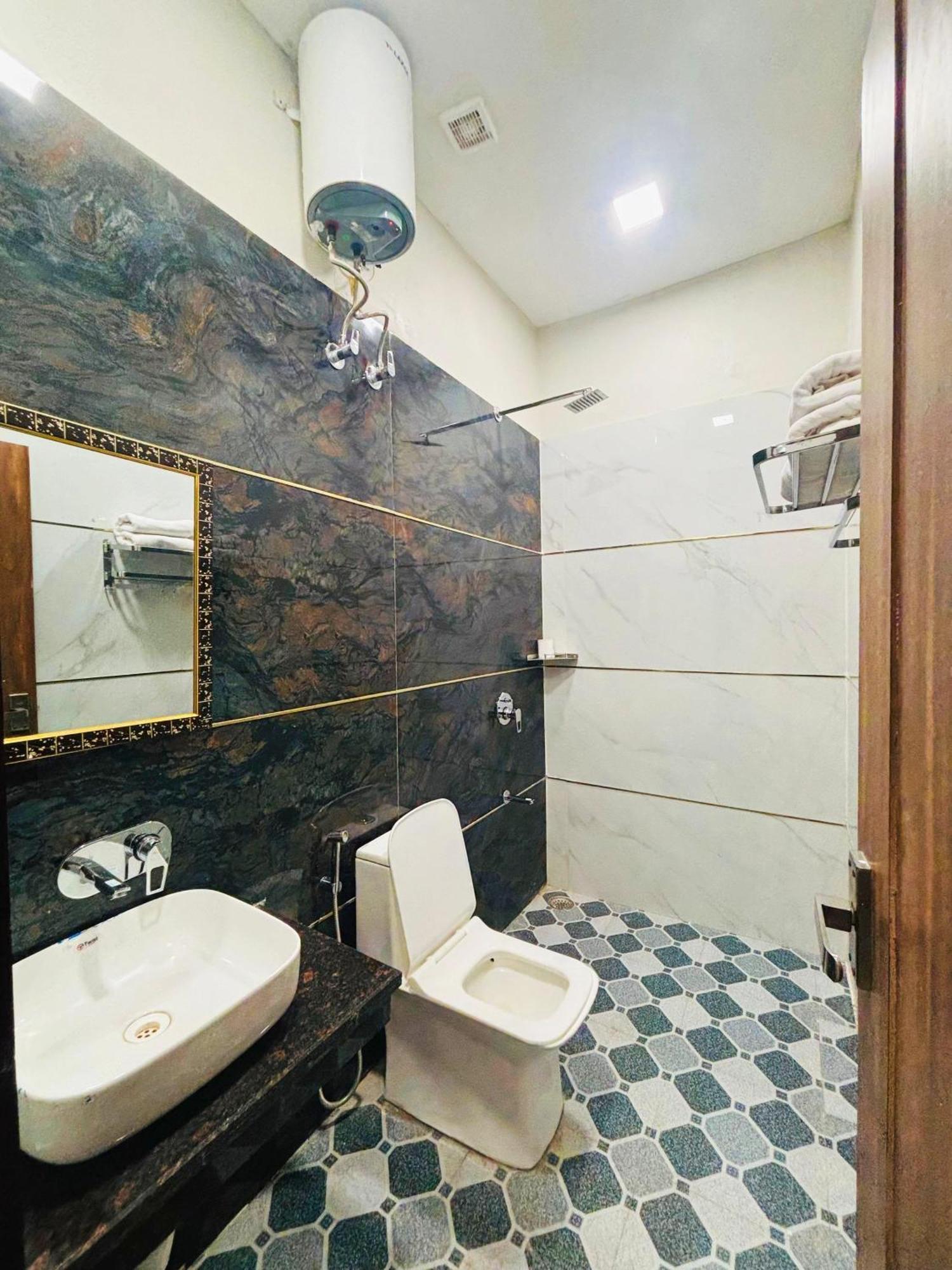 Hotel Amar Vilas & Resort Bharatpur Exterior photo